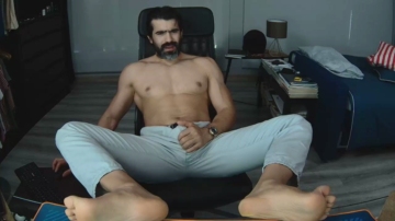 Latino23bom  11-09-2021 video kissing